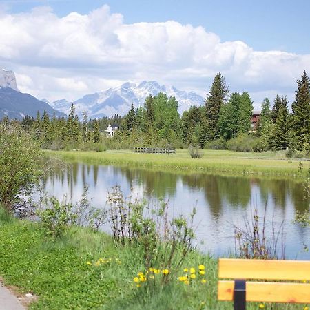Luxury Canmore Vacations ภายนอก รูปภาพ