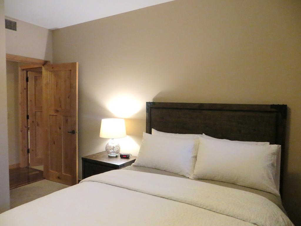 Luxury Canmore Vacations ห้อง รูปภาพ