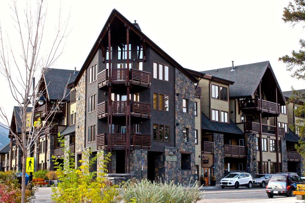 Luxury Canmore Vacations ภายนอก รูปภาพ
